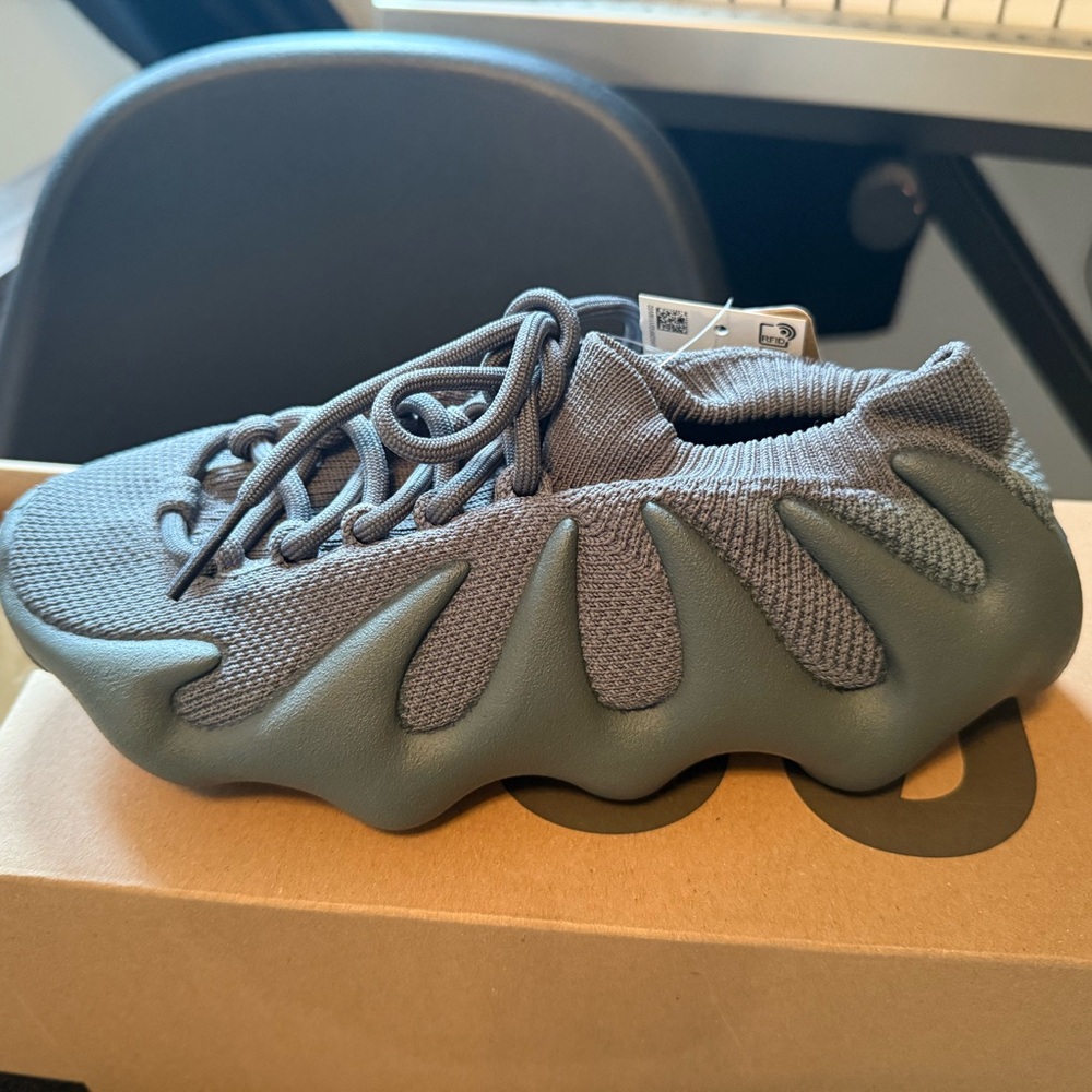 Adidas Yeezys 450